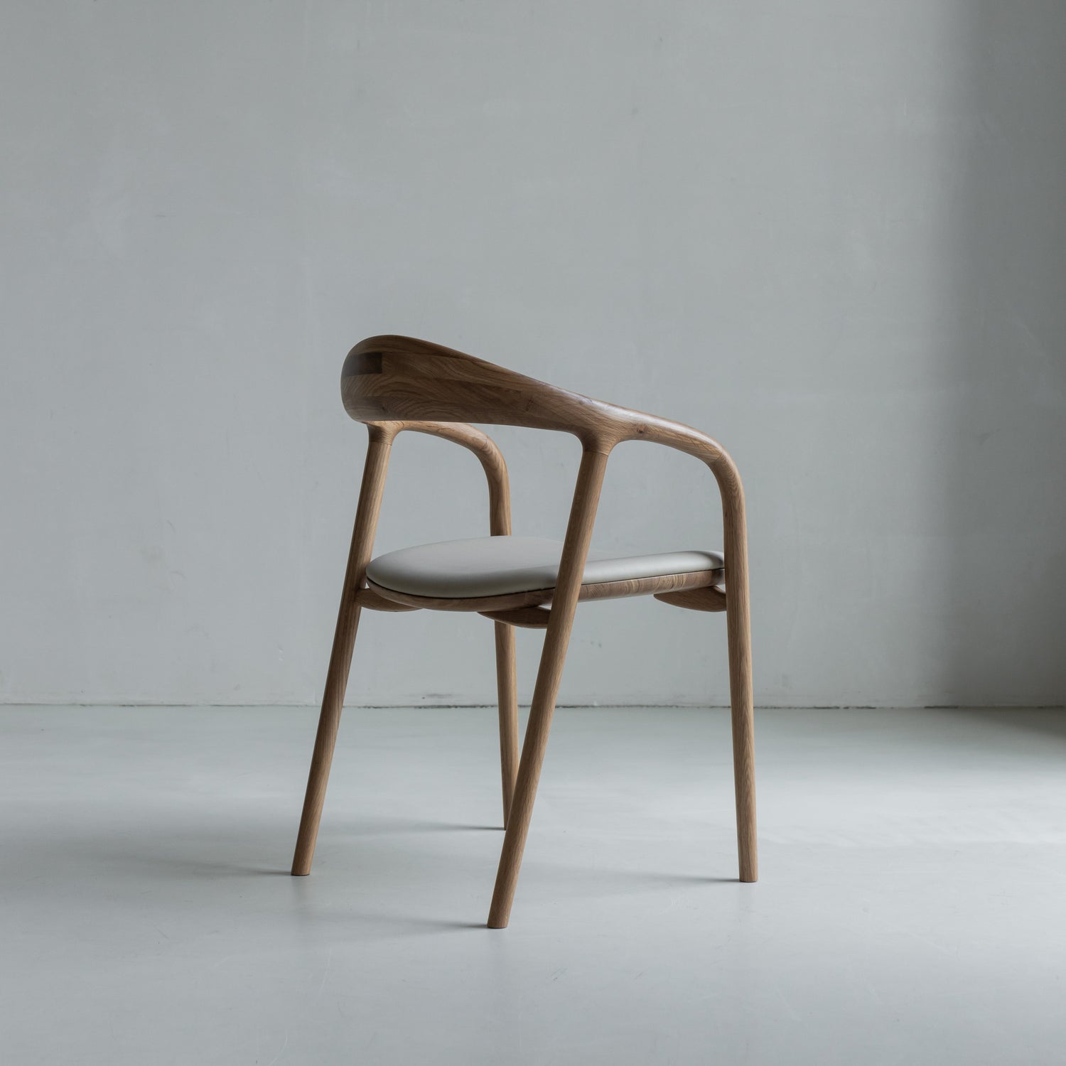 Nova matstol beige läder – ljus ek